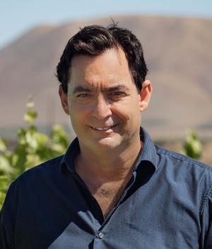 A photo of Mike Lewellen